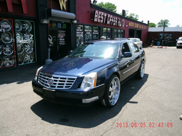 Cadillac DTS 3.5tl W/tech Pkg Sedan