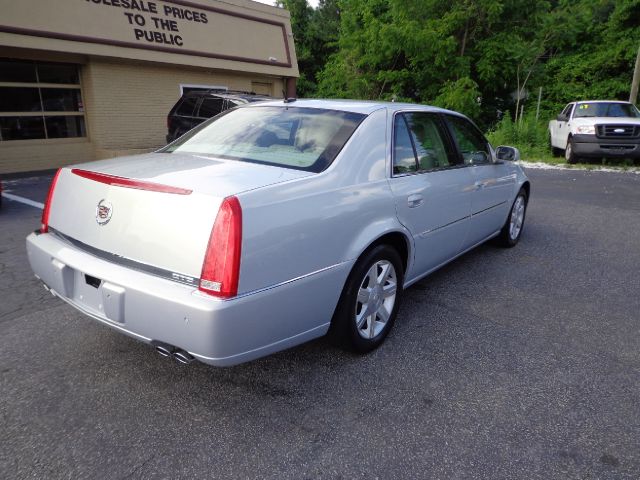 Cadillac DTS 2006 photo 22