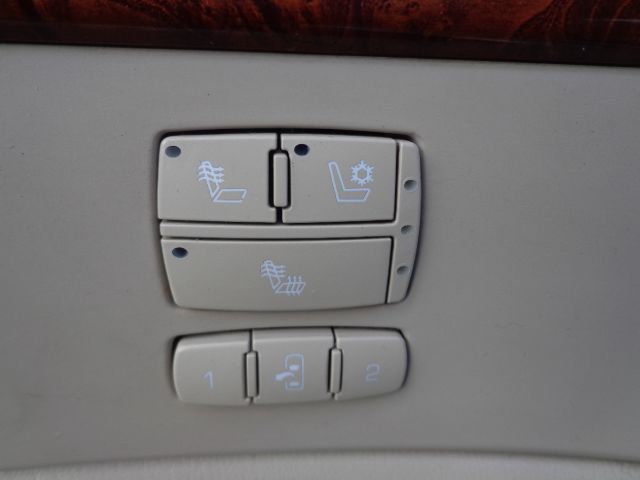 Cadillac DTS 2006 photo 29