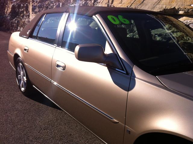 Cadillac DTS 2006 photo 2