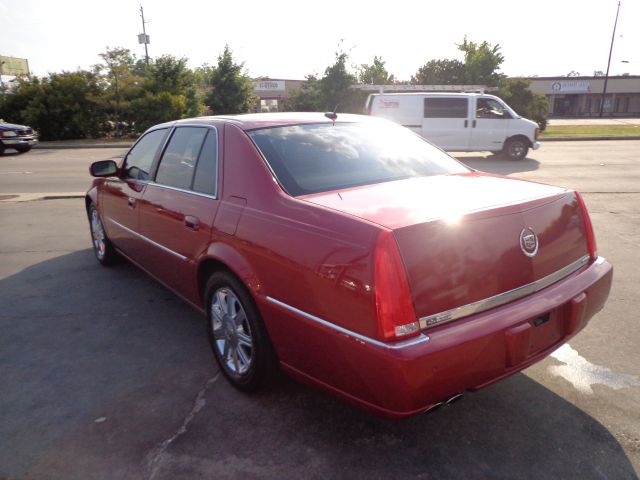 Cadillac DTS 3.5tl W/tech Pkg Sedan