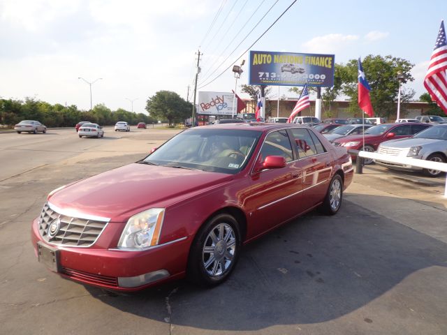 Cadillac DTS 2006 photo 2