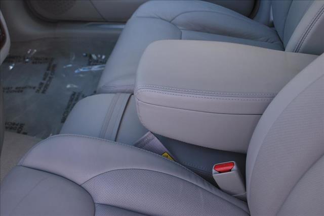 Cadillac DTS 2006 photo 19