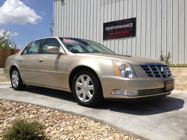 Cadillac DTS 2006 photo 2