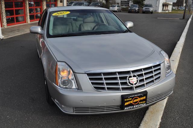 Cadillac DTS 2006 photo 3