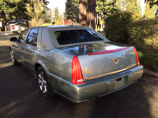 Cadillac DTS 2006 photo 1