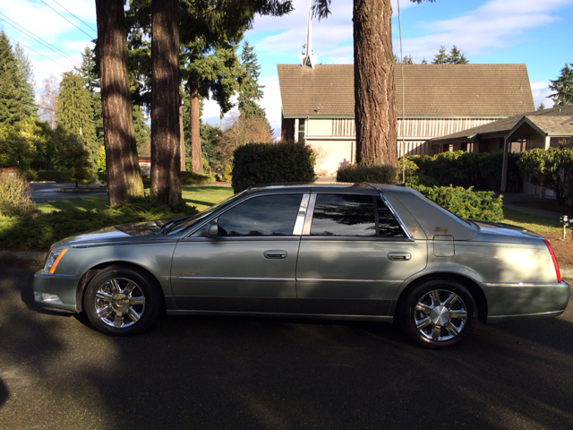 Cadillac DTS 2006 photo 2