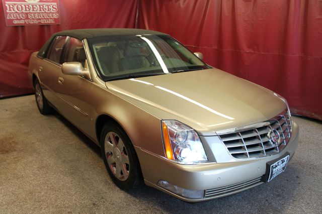 Cadillac DTS 2006 photo 15