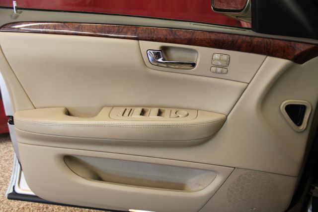 Cadillac DTS 2006 photo 16