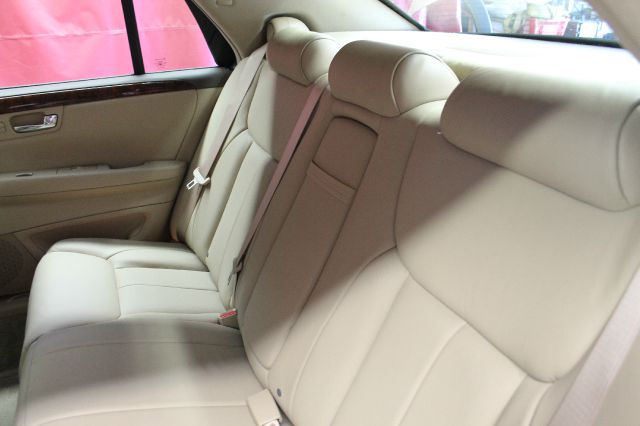 Cadillac DTS 2006 photo 17