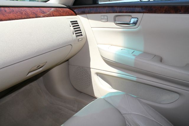 Cadillac DTS 2006 photo 7