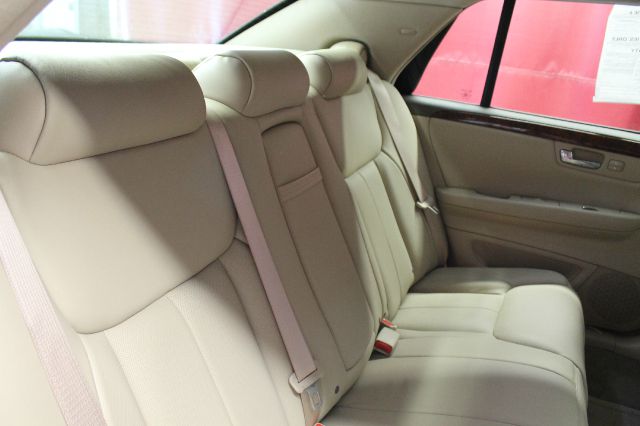 Cadillac DTS 2006 photo 8