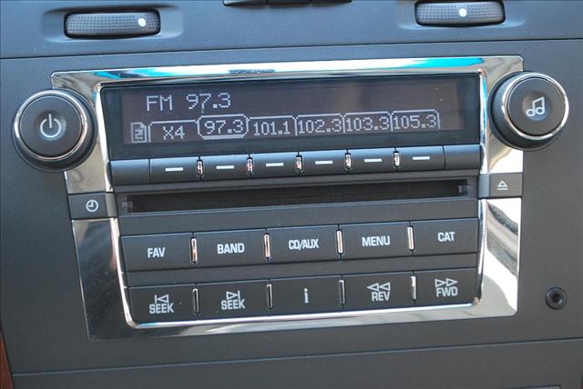 Cadillac DTS 2006 photo 2