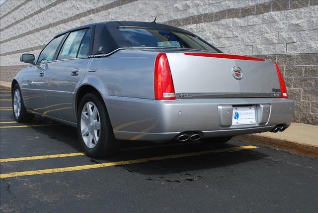 Cadillac DTS 2006 photo 23