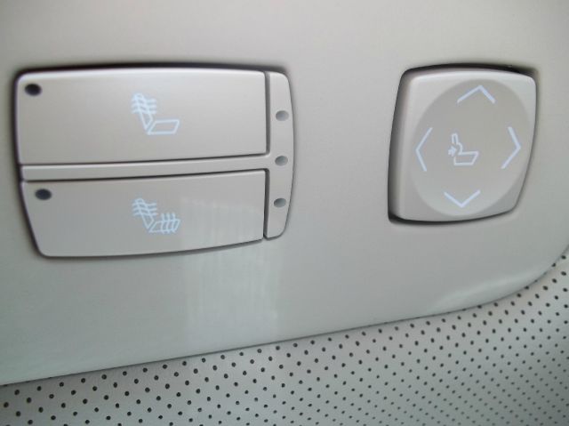 Cadillac DTS 2006 photo 16