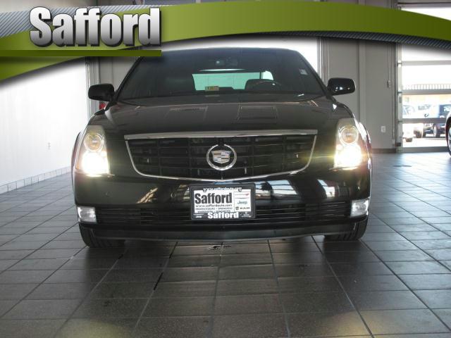 Cadillac DTS 2006 photo 1