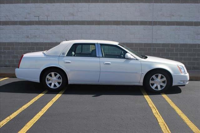 Cadillac DTS 2006 photo 1