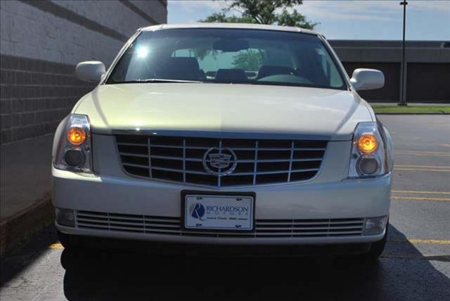 Cadillac DTS 2006 photo 3