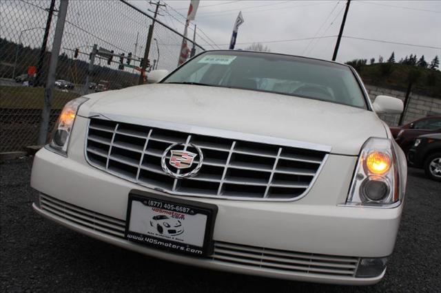 Cadillac DTS 2006 photo 2