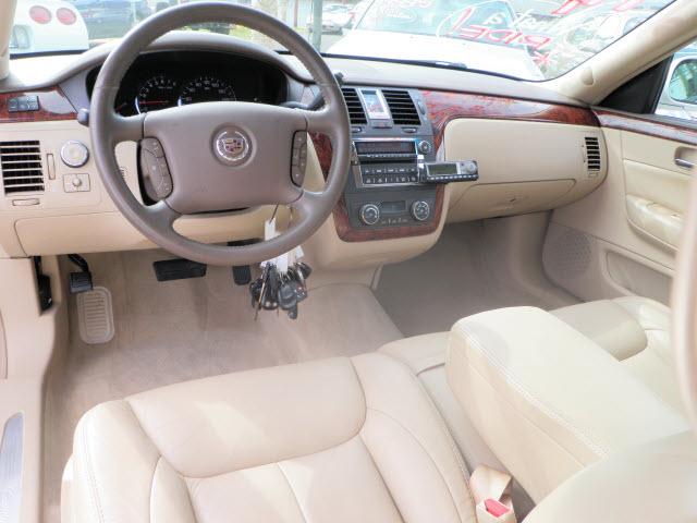 Cadillac DTS 2006 photo 4