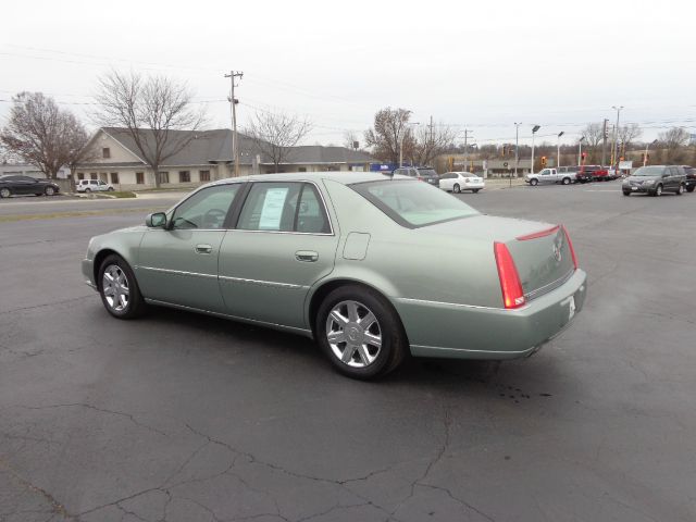 Cadillac DTS 2006 photo 1