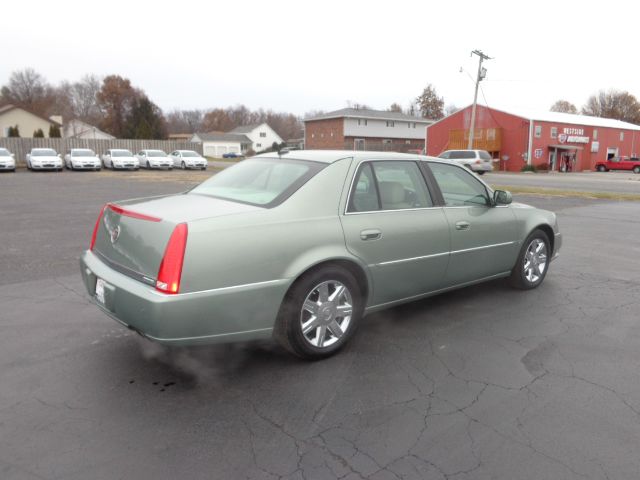 Cadillac DTS 2006 photo 3