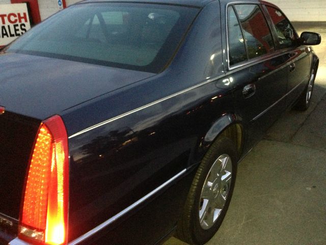 Cadillac DTS 2006 photo 1