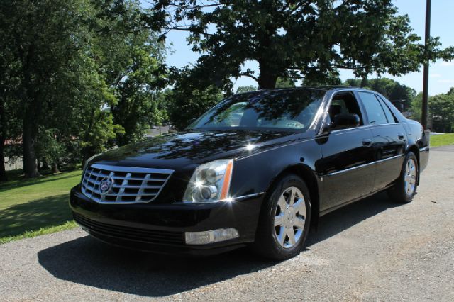 Cadillac DTS 2006 photo 1