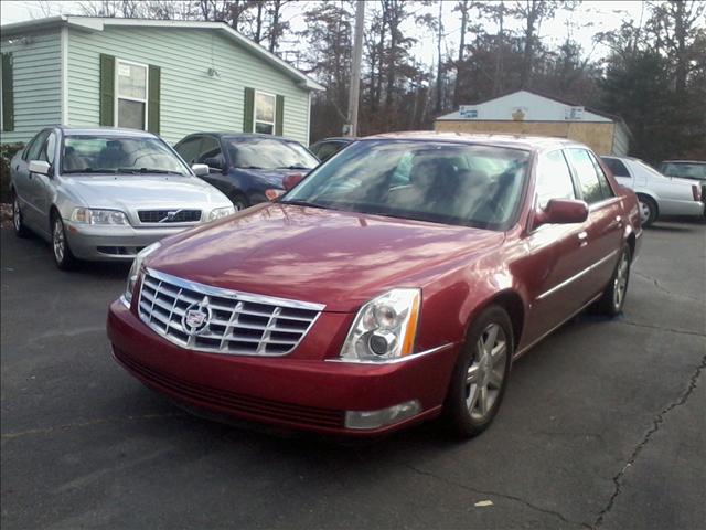 Cadillac DTS 2006 photo 1
