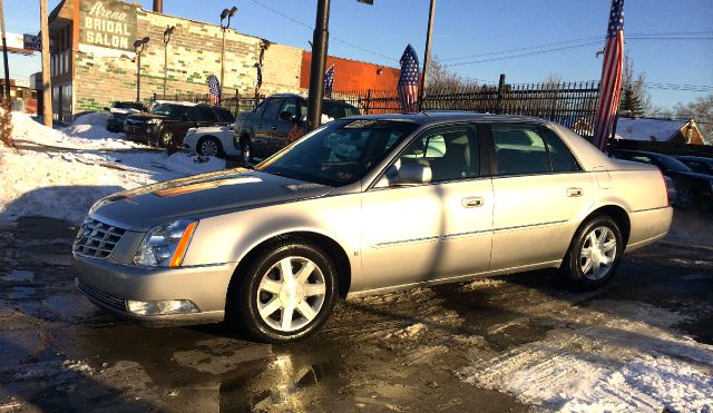 Cadillac DTS 2006 photo 2