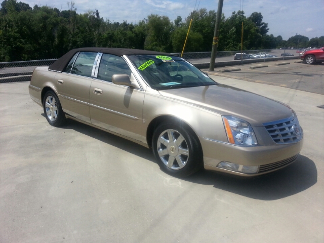 Cadillac DTS 2006 photo 1