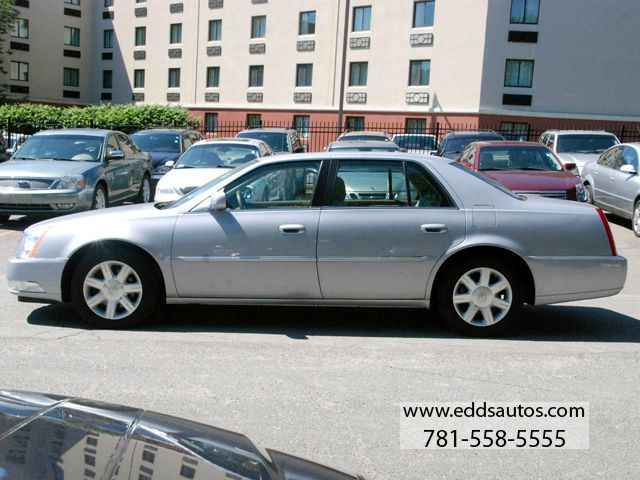 Cadillac DTS 2006 photo 1