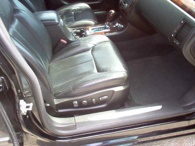 Cadillac DTS 2006 photo 0