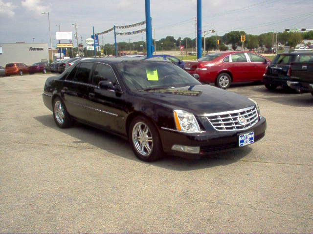 Cadillac DTS 2006 photo 2