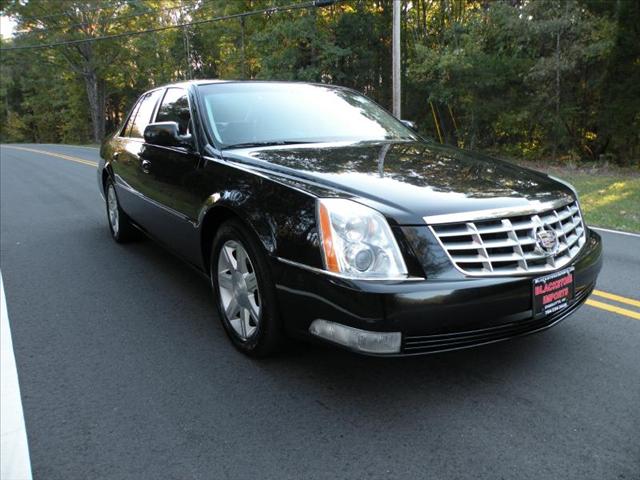 Cadillac DTS 2006 photo 2