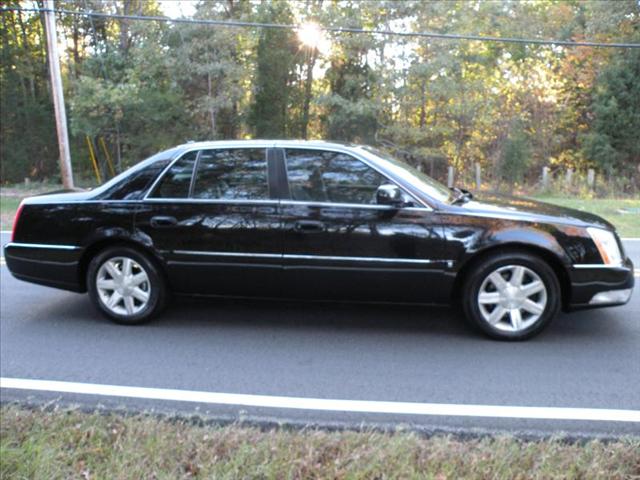 Cadillac DTS 2006 photo 3