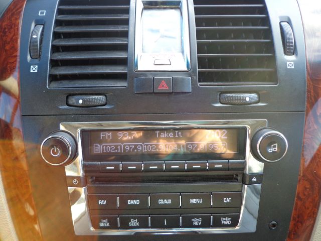 Cadillac DTS 2006 photo 21