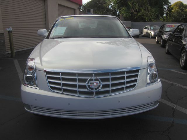 Cadillac DTS 2006 photo 4