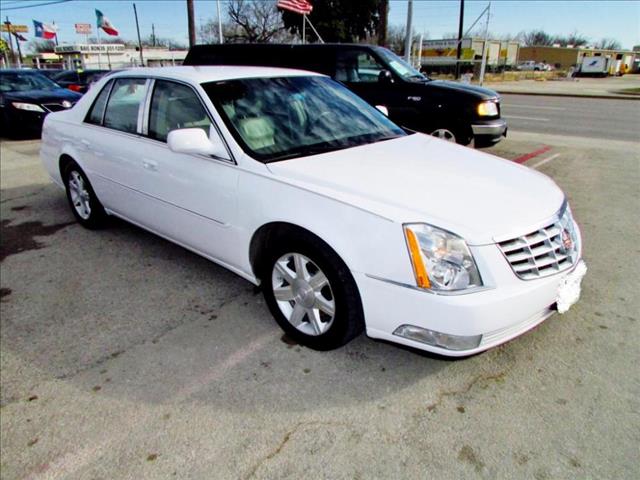 Cadillac DTS 2006 photo 1