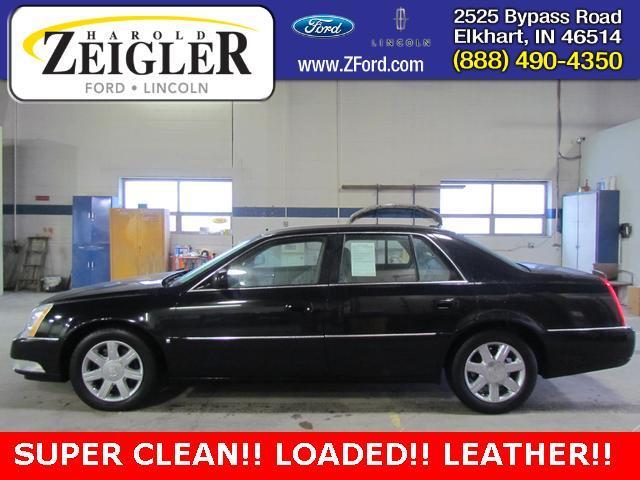 Cadillac DTS Unknown Sedan