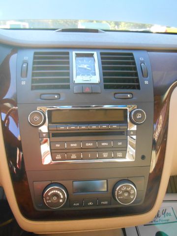 Cadillac DTS 2006 photo 1