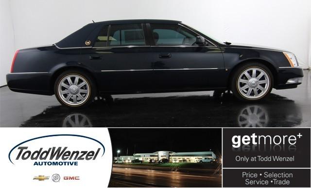 Cadillac DTS Unknown Sedan