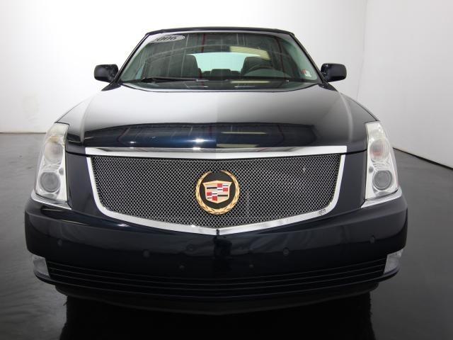 Cadillac DTS 2006 photo 2