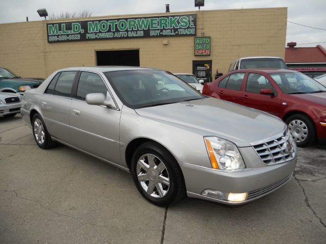 Cadillac DTS 2006 photo 4