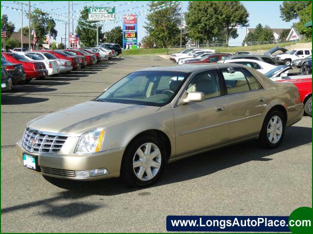 Cadillac DTS 2006 photo 1