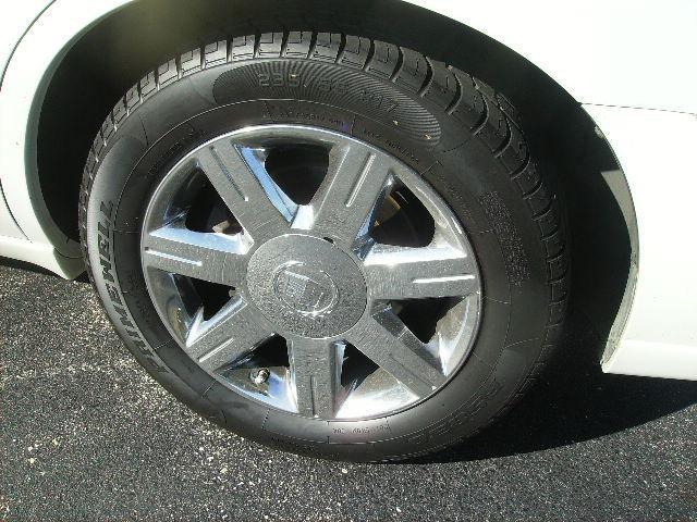 Cadillac DTS 2006 photo 1