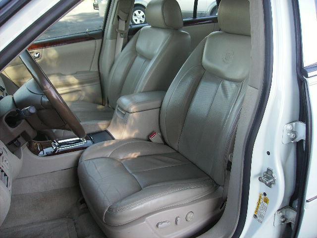 Cadillac DTS 2006 photo 2