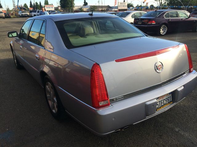 Cadillac DTS 2006 photo 4