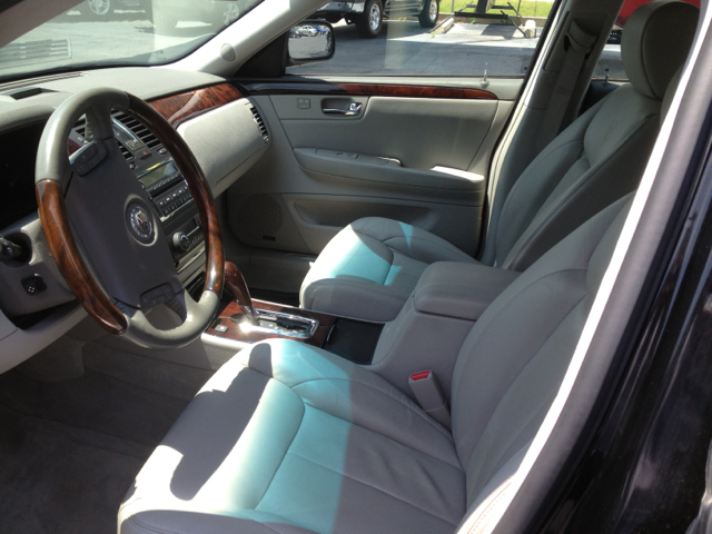 Cadillac DTS 2006 photo 3