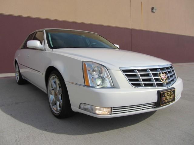 Cadillac DTS 2006 photo 2